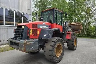 Komatsu WA200PZ-6, 95 kW, dyzelinas, automatinė