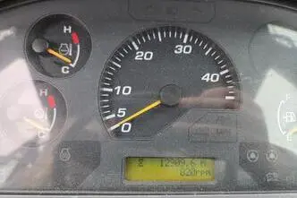 Komatsu WA200PZ-6, 95 kW, dyzelinas, automatinė