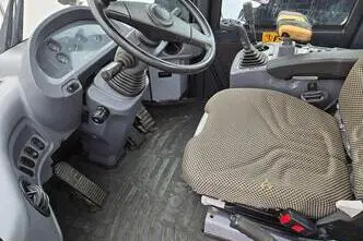 Komatsu WA200PZ-6, 95 kW, dyzelinas, automatinė