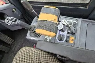 Komatsu WA200PZ-6, 95 kW, dyzelinas, automatinė