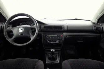 Volkswagen Passat, 2.0, 96 kW, bensiin, manuaal, esivedu