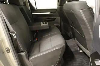 Toyota Hilux, 2.4, 110 kW, diesel, manual, four-wheel drive