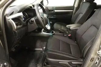 Toyota Hilux, 2.4, 110 kW, diesel, manual, four-wheel drive