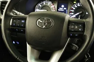 Toyota Hilux, 2.4, 110 kW, diesel, manual, four-wheel drive