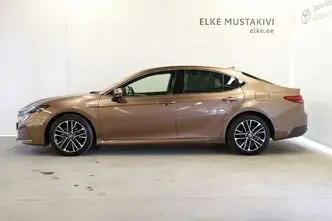 Toyota Camry, 2.5, 137 kW, hybrid, automatic, front-wheel drive