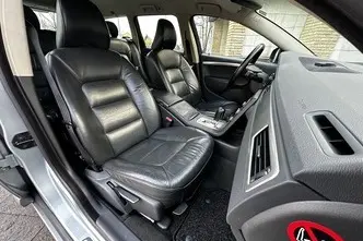 Volvo V70, 2.4, 120 kW, diesel, automatic, front-wheel drive
