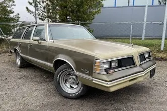 Pontiac Grand Le Mans * Safari *, 5.0, 114 kW, benzīns, automātiskā, aizmugurējā piedziņa