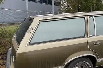 Pontiac Grand Le Mans * Safari *, 5.0, 114 kW, benzīns, automātiskā, aizmugurējā piedziņa