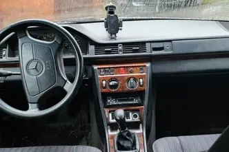 Mercedes-Benz 300, 3.0, 81 kW, diisel, manuaal, tagavedu