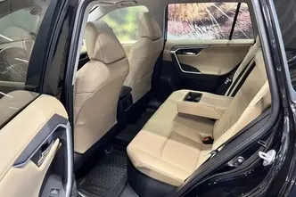 Toyota RAV4, 2.5, 131 kW, гибрид, автомат, полный привод