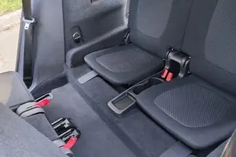BMW 218, 2.0, 110 kW, дизель, автомат, передний привод