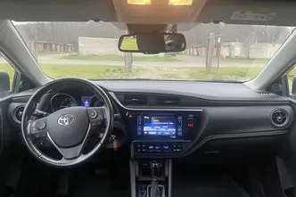 Toyota Auris, 1.6, 97 kW, bensiin, automaat, esivedu