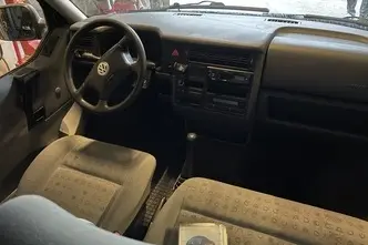 Volkswagen T4 Caravelle, 2.5, 75 kW, dyzelinas, mechaninė, visų varomųjų ratų pavara