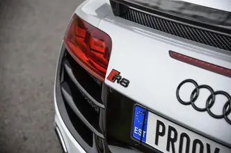 Audi R8, 5.2, 386 kW, bensiin, automaat, nelikvedu