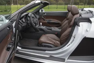 Audi R8, 5.2, 386 kW, bensiin, automaat, nelikvedu