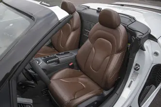 Audi R8, 5.2, 386 kW, bensiin, automaat, nelikvedu