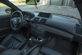 BMW 1er M Coupé, 3.0, 250 kW, bensiin, manuaal, tagavedu