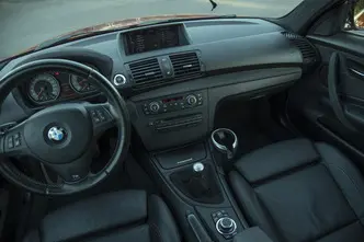 BMW 1er M Coupé, 3.0, 250 kW, bensiin, manuaal, tagavedu