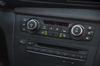 BMW 1er M Coupé, 3.0, 250 kW, bensiin, manuaal, tagavedu