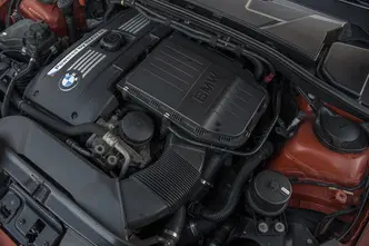 BMW 1er M Coupé, 3.0, 250 kW, bensiin, manuaal, tagavedu
