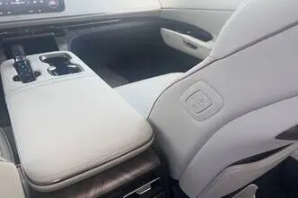 Lexus LM 350, 2.5, 140 kW, hübriid, automaat, nelikvedu