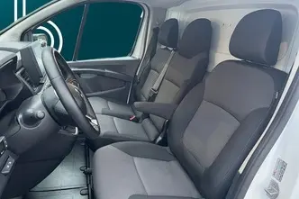 Renault Trafic, 2.0, 110 kW, дизель, автомат, передний привод