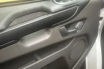 Ford Transit Custom, 2.0, 96 kW, дизель, автомат, передний привод