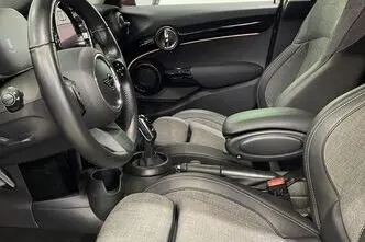 MINI Cooper, 1.5, 100 kW, bensiin, automaat, esivedu