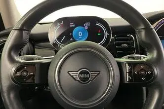 MINI Cooper, 1.5, 100 kW, bensiin, automaat, esivedu