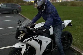 Honda CBR 1000RR, 1.0, 131 kW, benzīns, manuālā, aizmugurējā piedziņa