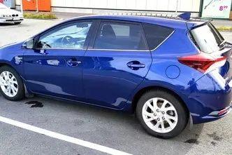 Toyota Auris, 1.8, 73 kW, hybrid, automatic, front-wheel drive