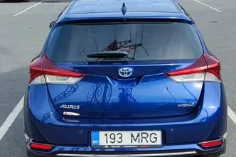 Toyota Auris, 1.8, 73 kW, hybrid, automatic, front-wheel drive
