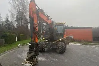 Doosan DX 165W-5, 102 kW