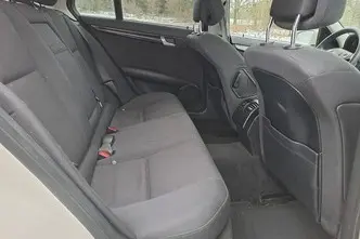 Mercedes-Benz C 180, 2.1, 88 kW, dyzelinas, automatinė, galiniai varomieji ratai