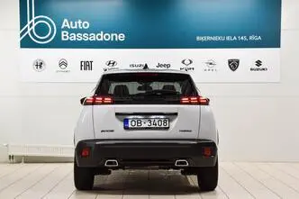 Peugeot 2008, automatic, front-wheel drive