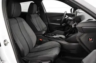 Peugeot 2008, automatic, front-wheel drive