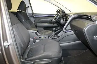 Hyundai Tucson, 1.6, 110.1 kW, petrol, manual, front-wheel drive