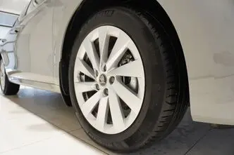 Škoda Octavia, 1.5, 110 kW, hybrid, automatic, front-wheel drive