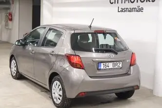 Toyota Yaris, 1.3, 73 kW, petrol, automatic, front-wheel drive