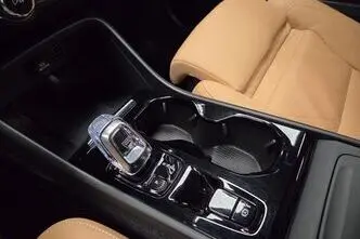 Volvo XC40, 2.0, 145 kW, hübriid, automaat, nelikvedu