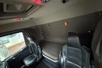 Scania R490, 360 kW, dīzelis, automātiskā