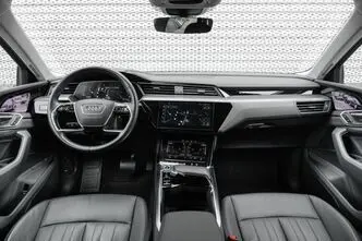 Audi e-tron, 300 kW, elekter, automaat, nelikvedu