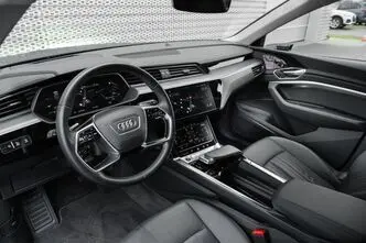 Audi e-tron, 300 kW, elekter, automaat, nelikvedu