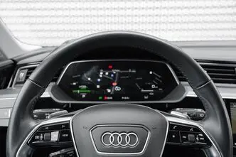 Audi e-tron, 300 kW, elekter, automaat, nelikvedu