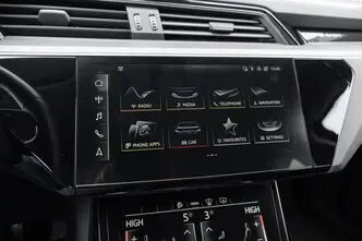 Audi e-tron, 300 kW, elekter, automaat, nelikvedu