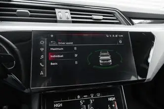 Audi e-tron, 300 kW, elekter, automaat, nelikvedu