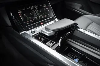 Audi e-tron, 300 kW, elekter, automaat, nelikvedu