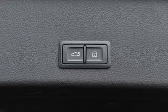 Audi e-tron, 300 kW, elekter, automaat, nelikvedu