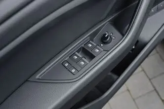 Audi e-tron, 300 kW, elekter, automaat, nelikvedu