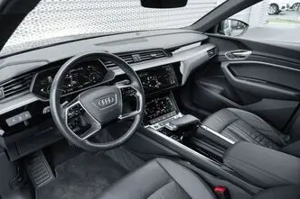 Audi e-tron, 300 kW, elekter, automaat, nelikvedu